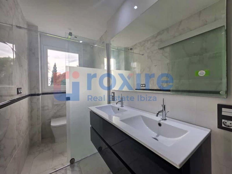 3 quarto Apartamento para venda em Cala d'en Bou com garagem - 685 000 € (Ref: 9774360)