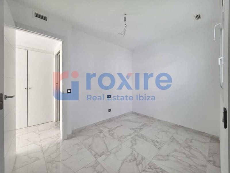 3 quarto Apartamento para venda em Cala d'en Bou com garagem - 685 000 € (Ref: 9774360)