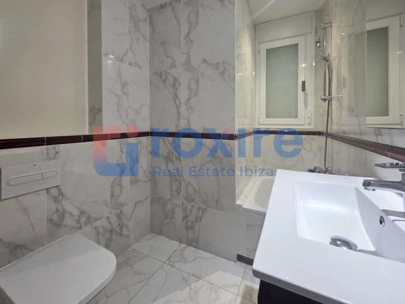 3 quarto Apartamento para venda em Cala d'en Bou com garagem - 685 000 € (Ref: 9774360)