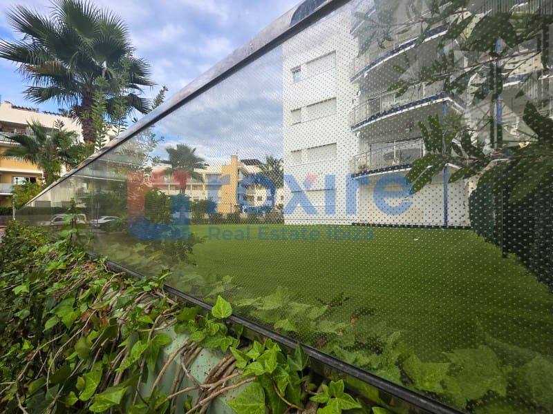 3 quarto Apartamento para venda em Cala d'en Bou com garagem - 685 000 € (Ref: 9774360)