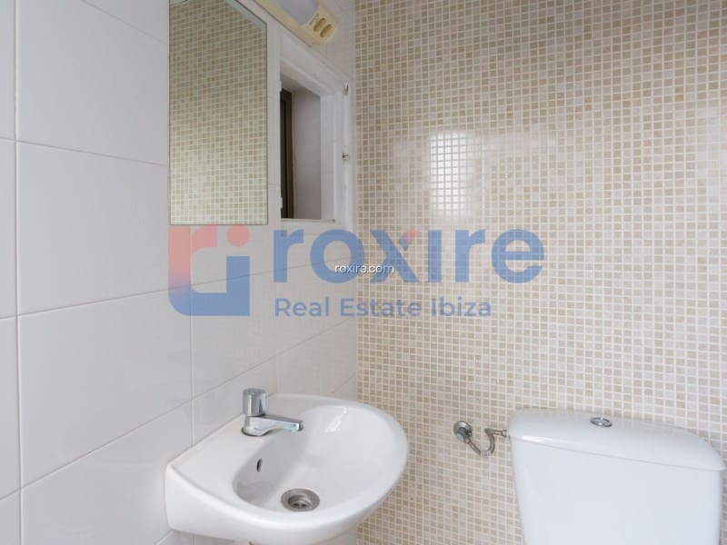 5 bedroom Villa for rent in Cala d'en Bou with pool garage - € 6,000 (Ref: 9774362)