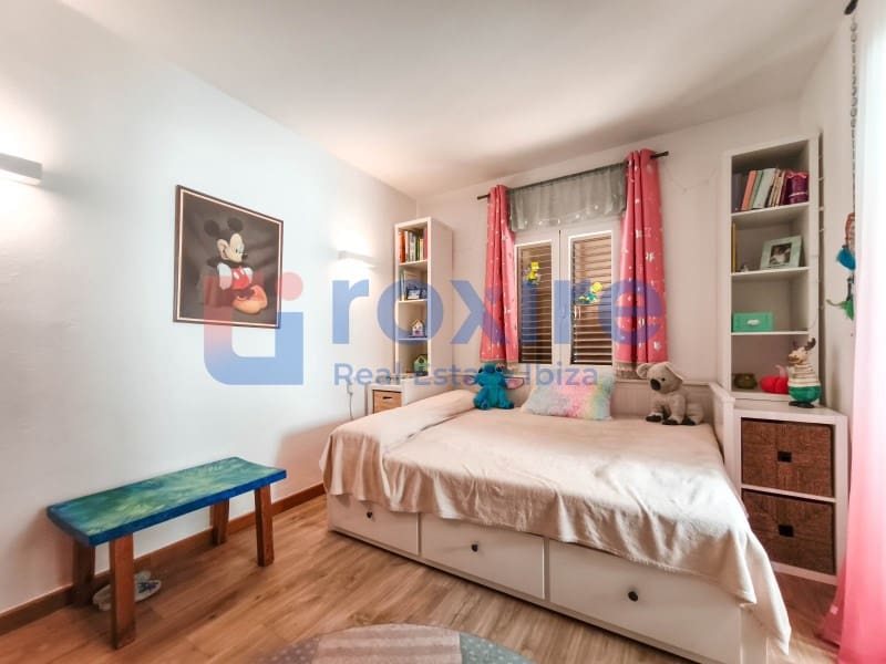 4 bedroom Villa for rent in Sant Antoni de Portmany with pool garage - € 7,000 (Ref: 9774363)