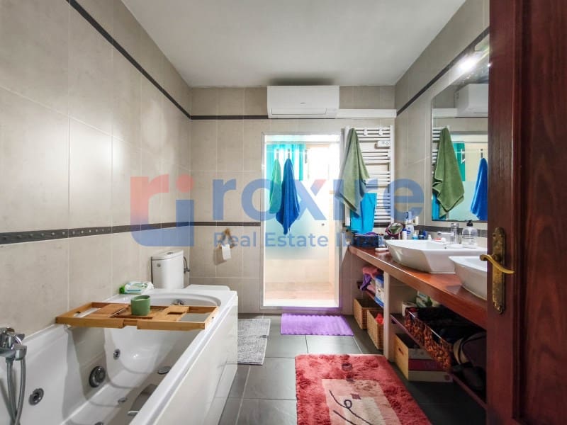 4 bedroom Villa for rent in Sant Antoni de Portmany with pool garage - € 7,000 (Ref: 9774363)