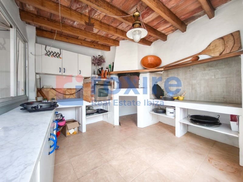 4 bedroom Villa for rent in Sant Antoni de Portmany with pool garage - € 7,000 (Ref: 9774363)