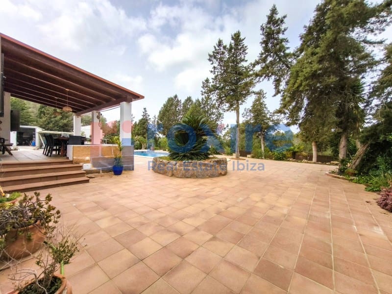 4 bedroom Villa for rent in Sant Antoni de Portmany with pool garage - € 7,000 (Ref: 9774363)