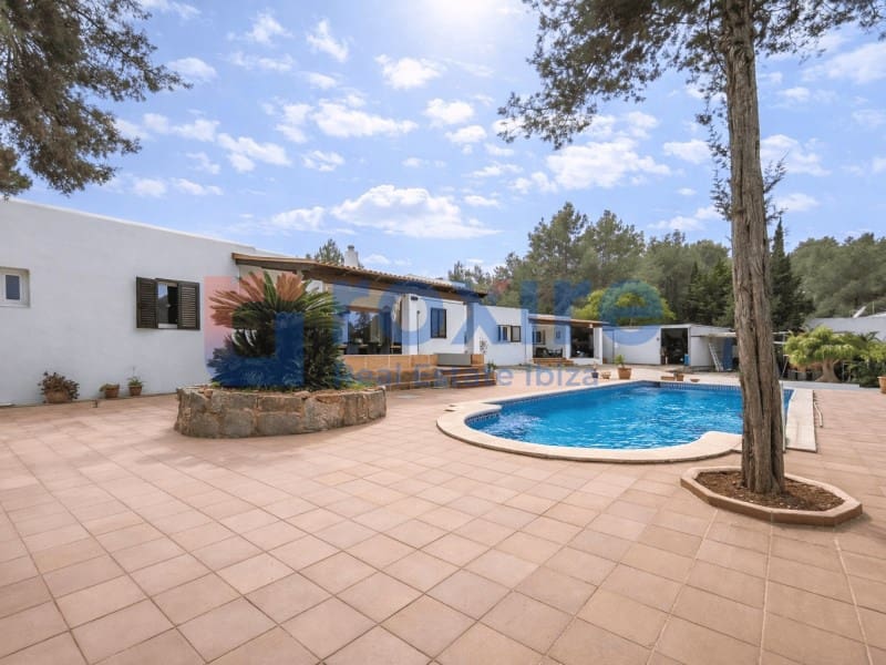 4 bedroom Villa for rent in Sant Antoni de Portmany with pool garage - € 7,000 (Ref: 9774363)
