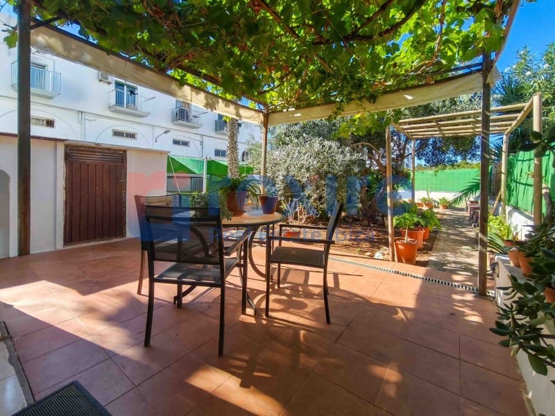 2 slaapkamer Appartement te koop in Sant Agusti des Vedra met garage - € 490.000 (Ref: 9774364)