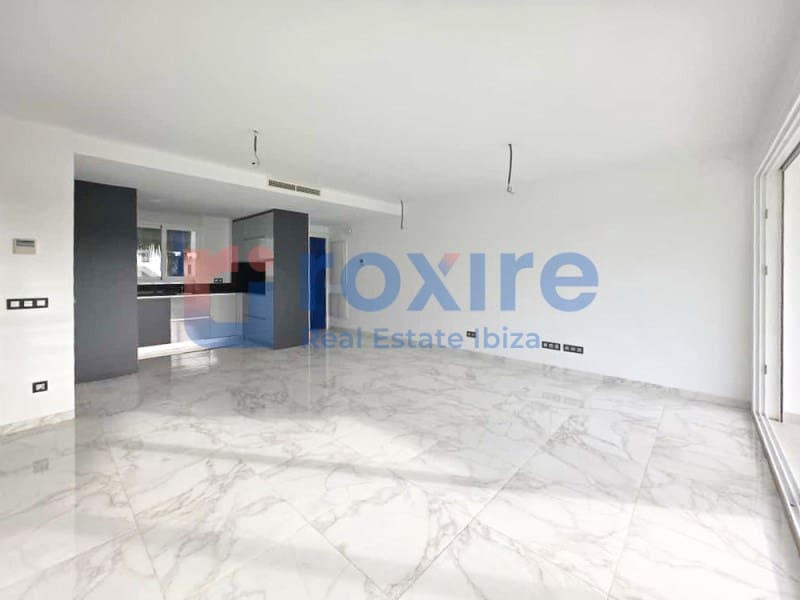 3 bedroom Beach Apartment for sale in Cala d'en Bou with garage - € 638,000 (Ref: 9774365)