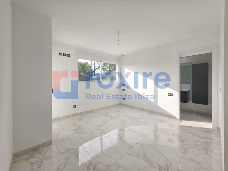 3 bedroom Beach Apartment for sale in Cala d'en Bou with garage - € 638,000 (Ref: 9774365)