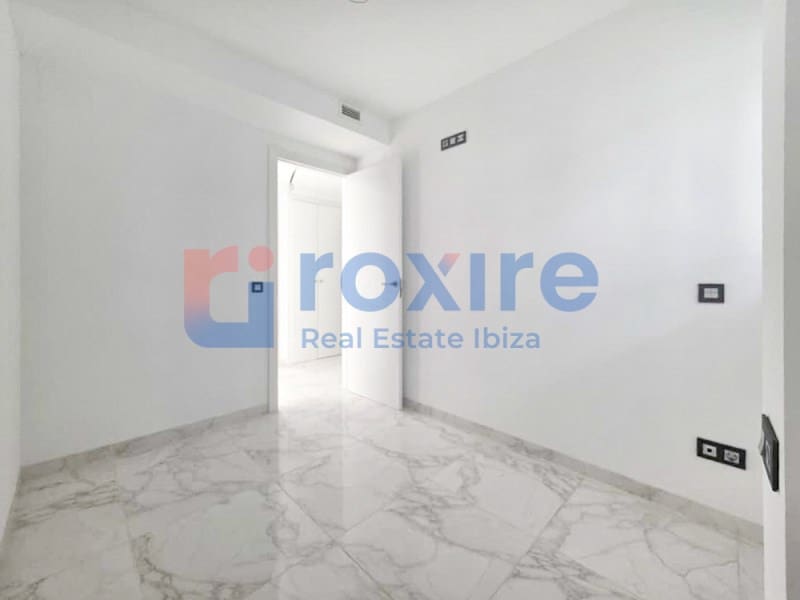 3 bedroom Beach Apartment for sale in Cala d'en Bou with garage - € 638,000 (Ref: 9774365)