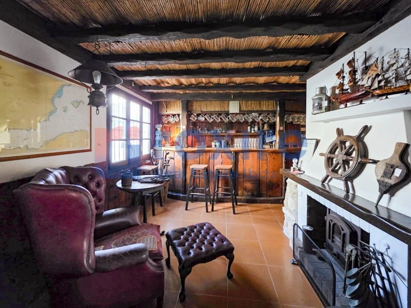 Finca/Casa Rural de 4 habitaciones en Cala d'en Bou en venta con garaje - 1.559.000 € (Ref: 9774397)