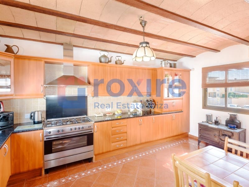 4 bedroom Commercial for sale in Cala d'en Bou with garage - € 1,559,000 (Ref: 9774398)