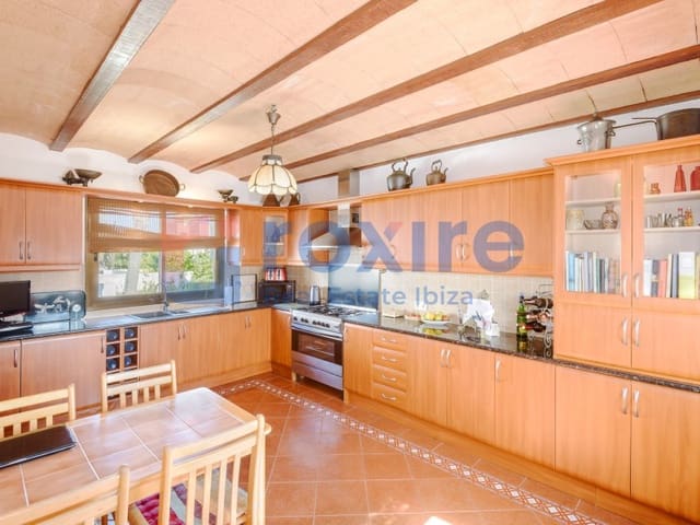 4 slaapkamer Commercieel te koop in Cala d'en Bou, San Jose / Sant Josep de Sa Talaia met garage - € 1.559.000 (Ref: 9774398)