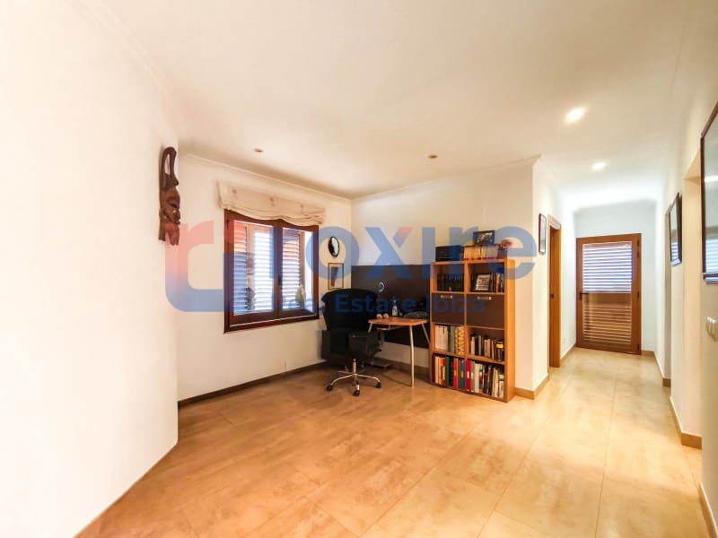 4 bedroom Villa for sale in Cala d'en Bou with pool garage - € 1,700,000 (Ref: 9774399)