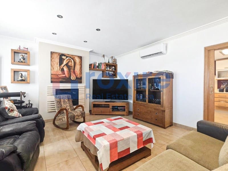 4 bedroom Villa for sale in Cala d'en Bou with pool garage - € 1,700,000 (Ref: 9774399)