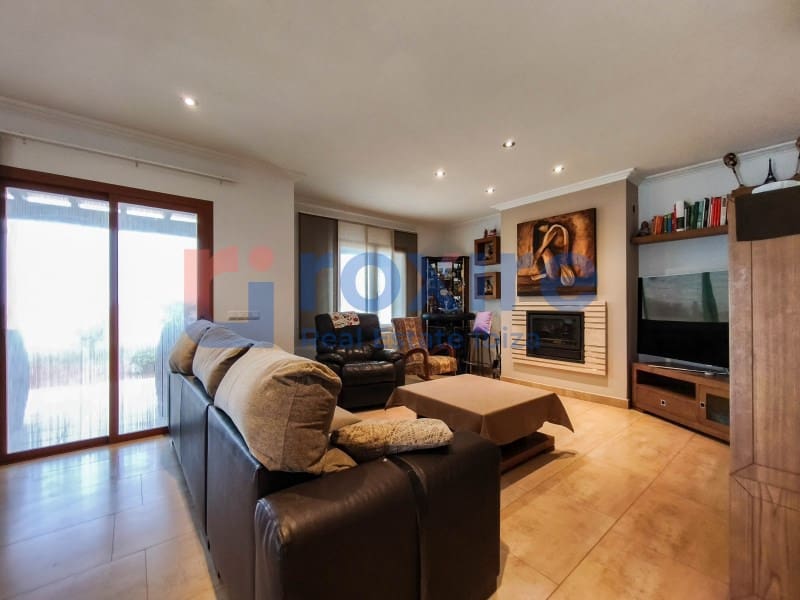 4 bedroom Villa for sale in Cala d'en Bou with pool garage - € 1,700,000 (Ref: 9774399)