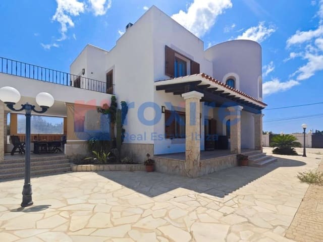 4 slaapkamer Villa te koop in Cala d'en Bou, San Jose / Sant Josep de Sa Talaia met zwembad garage - € 1.700.000 (Ref: 9774399)