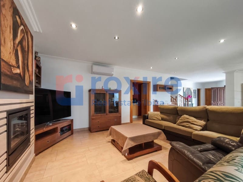 4 bedroom Villa for sale in Cala d'en Bou with pool garage - € 1,700,000 (Ref: 9774399)