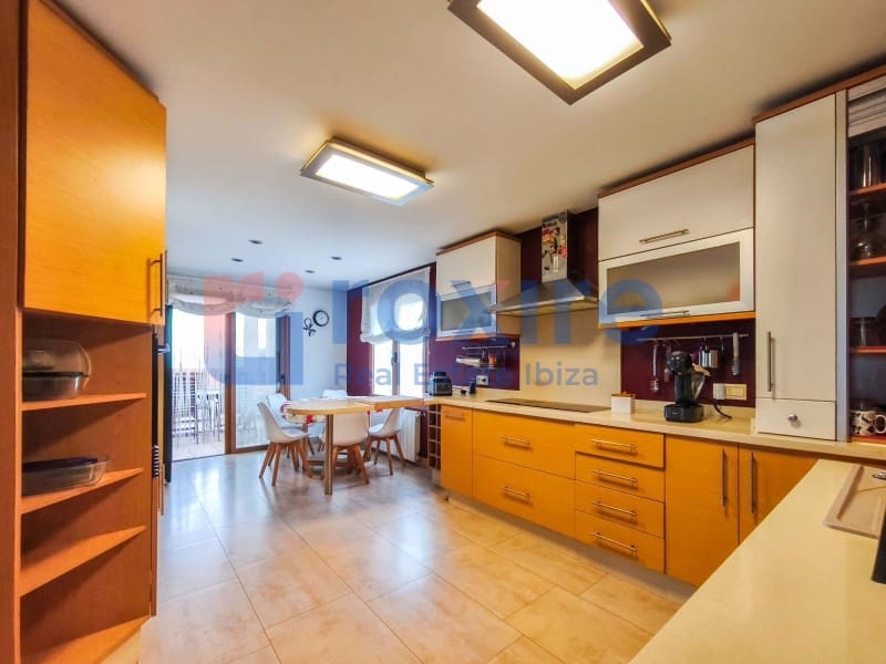 4 bedroom Villa for sale in Cala d'en Bou with pool garage - € 1,700,000 (Ref: 9774399)