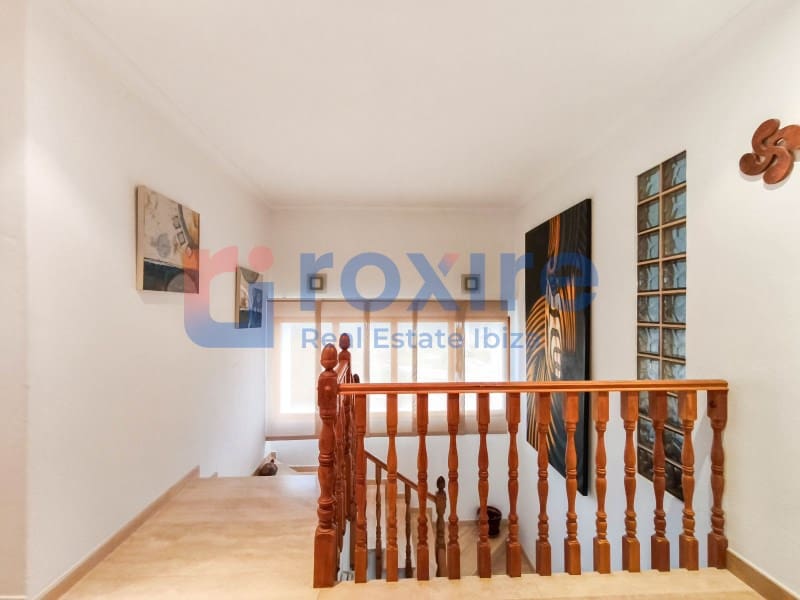 4 bedroom Villa for sale in Cala d'en Bou with pool garage - € 1,700,000 (Ref: 9774399)