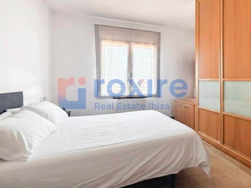 4 bedroom Villa for sale in Cala d'en Bou with pool garage - € 1,700,000 (Ref: 9774399)