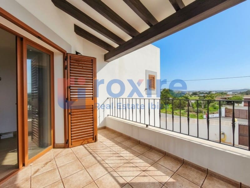 4 bedroom Villa for sale in Cala d'en Bou with pool garage - € 1,700,000 (Ref: 9774399)