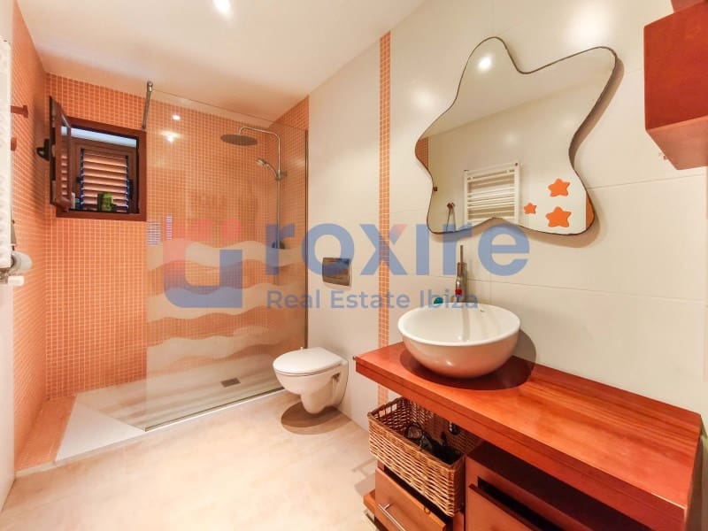 4 bedroom Villa for sale in Cala d'en Bou with pool garage - € 1,700,000 (Ref: 9774399)