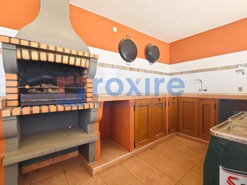 4 bedroom Villa for sale in Cala d'en Bou with pool garage - € 1,700,000 (Ref: 9774399)