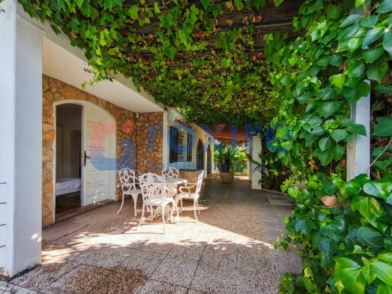 8 sovrum Villa till salu i Ibiza stad med pool - 2 290 000 € (Ref: 9774400)