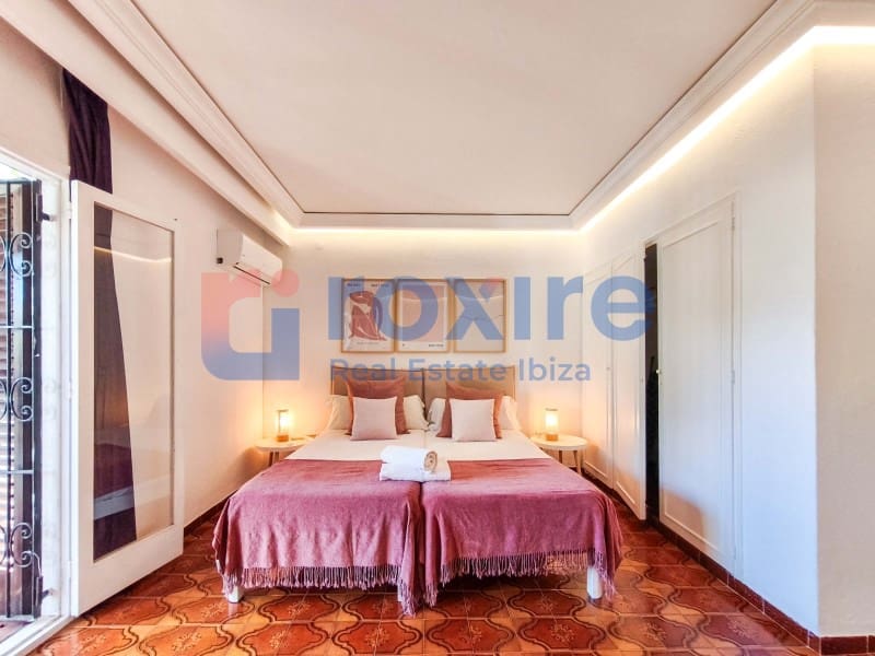 8 sovrum Villa till salu i Ibiza stad med pool - 2 290 000 € (Ref: 9774400)