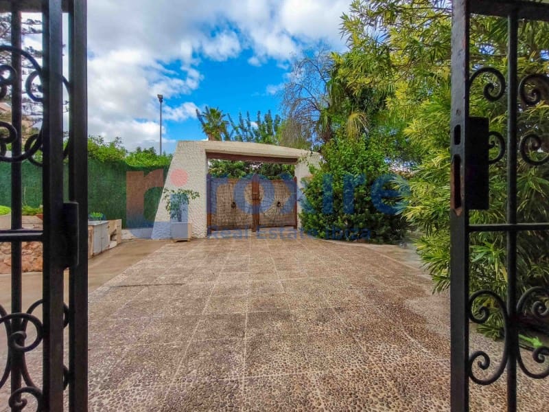 8 sovrum Villa till salu i Ibiza stad med pool - 2 290 000 € (Ref: 9774400)