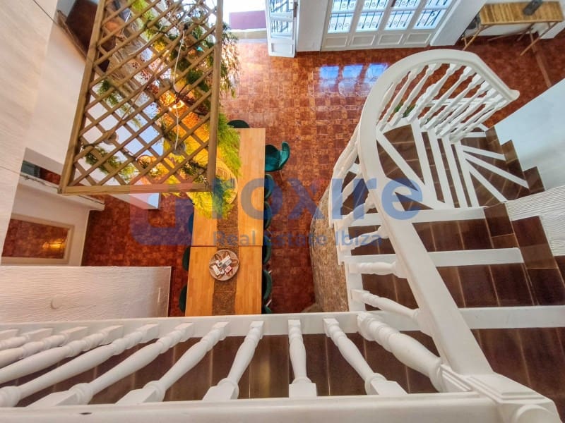 8 sovrum Villa till salu i Ibiza stad med pool - 2 290 000 € (Ref: 9774400)