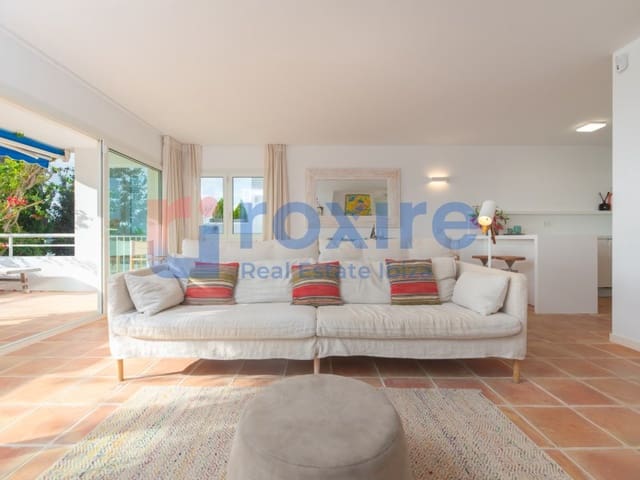 3 soveværelse Villa til salg i Santa Eulalia / Santa Eularia med swimmingpool - € 1.850.000 (Ref: 9778017)