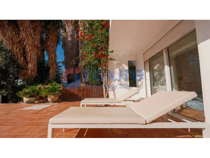 3 soveværelse Villa til salg i Santa Eulalia / Santa Eularia med swimmingpool - € 1.850.000 (Ref: 9778017)