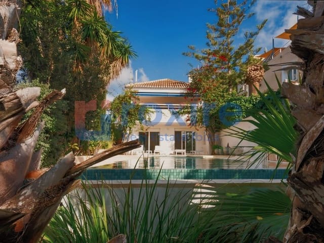 3 soveværelse Villa til salg i Santa Eulalia / Santa Eularia med swimmingpool - € 1.850.000 (Ref: 9778017)