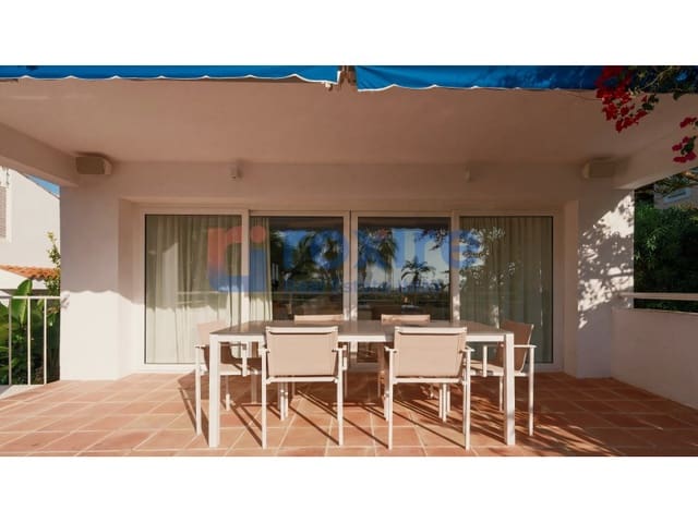 3 soveværelse Villa til salg i Santa Eulalia / Santa Eularia med swimmingpool - € 1.850.000 (Ref: 9778017)