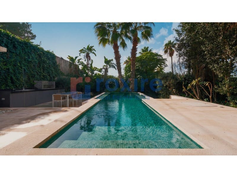 3 soveværelse Villa til salg i Santa Eulalia / Santa Eularia med swimmingpool - € 1.850.000 (Ref: 9778017)