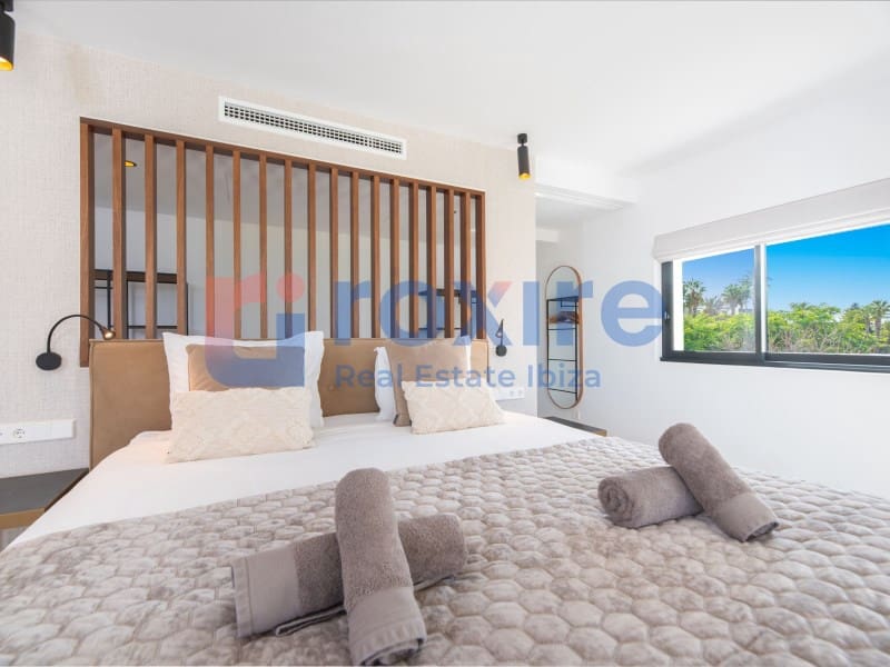 5 soveværelse Villa til salg i Santa Eulalia / Santa Eularia med swimmingpool garage - € 3.250.000 (Ref: 9778018)