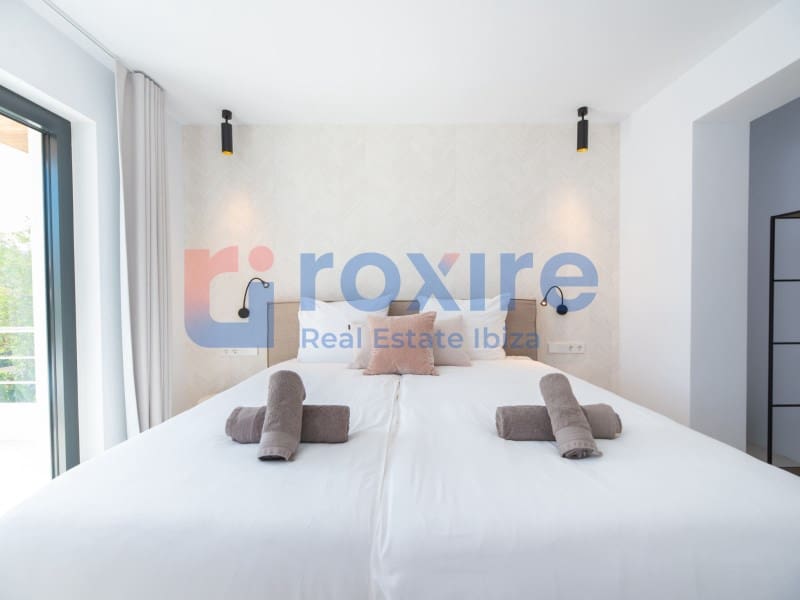 5 soveværelse Villa til salg i Santa Eulalia / Santa Eularia med swimmingpool garage - € 3.250.000 (Ref: 9778018)