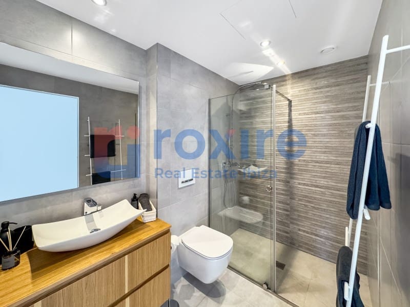 2 soveværelse Lejlighed til salg i Sant Antoni de Portmany med garage - € 1.060.000 (Ref: 9778022)