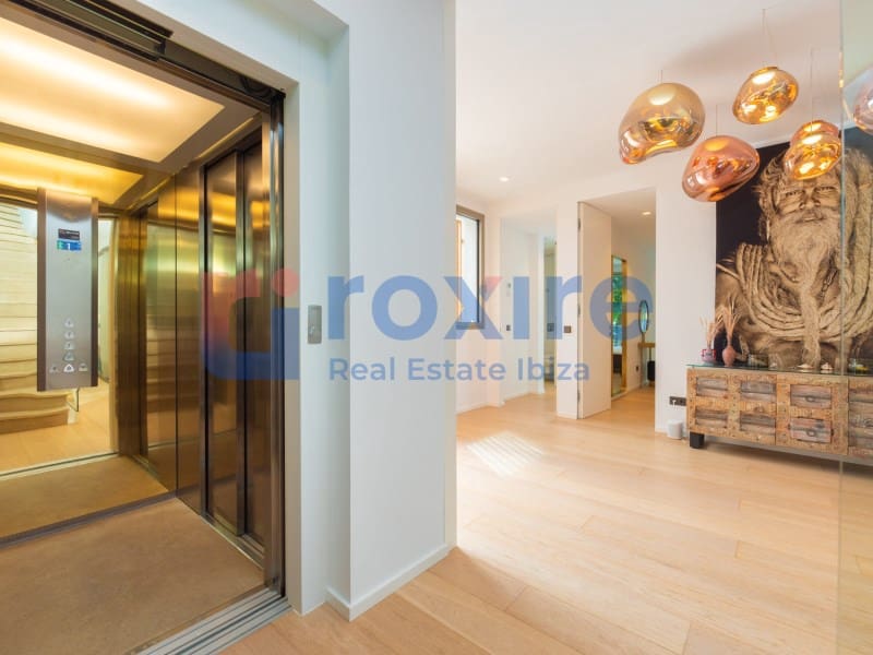 7 bedroom Villa for sale in Santa Eulalia / Santa Eularia with pool garage - € 6,750,000 (Ref: 9778023)