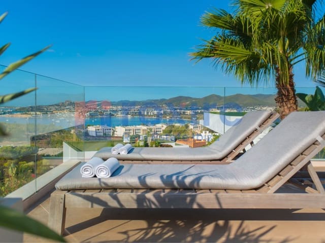 7 Zimmer Villa zu verkaufen in Santa Eulalia / Santa Eularia mit Pool Garage - 6.750.000 € (Ref: 9778023)