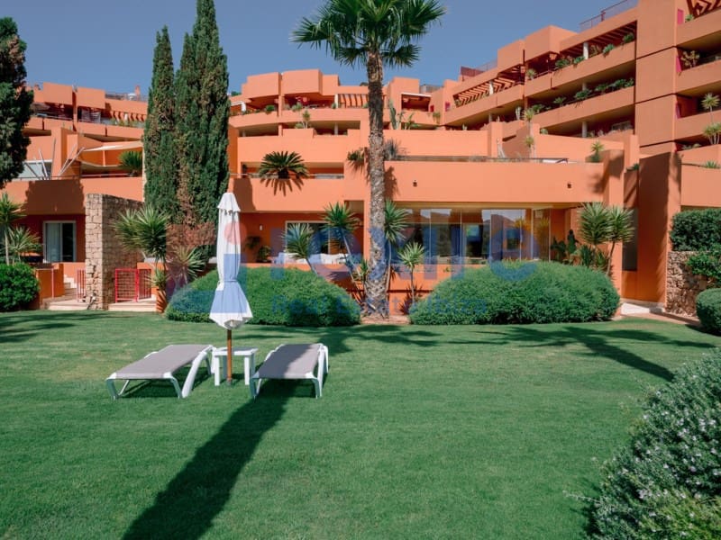 4 soveværelse Lejlighed til salg i Roca Llisa med garage - € 1.790.000 (Ref: 9778025)