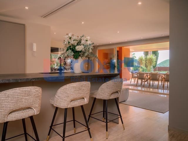 4 soveværelse Lejlighed til salg i Roca Llisa, Santa Eulalia / Santa Eularia med garage - € 1.790.000 (Ref: 9778025)