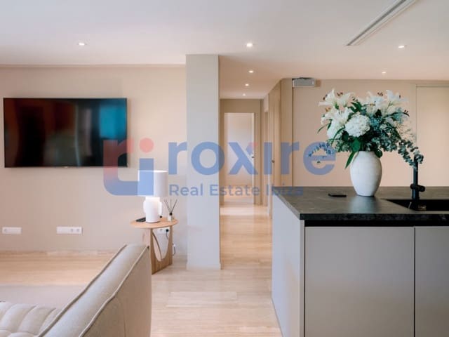 4 soveværelse Lejlighed til salg i Roca Llisa, Santa Eulalia / Santa Eularia med garage - € 1.790.000 (Ref: 9778025)