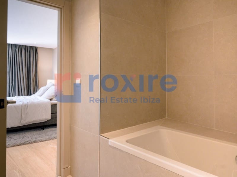 4 soveværelse Lejlighed til salg i Roca Llisa med garage - € 1.790.000 (Ref: 9778025)