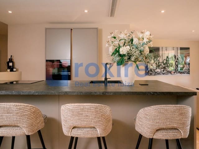 4 soveværelse Lejlighed til salg i Roca Llisa, Santa Eulalia / Santa Eularia med garage - € 1.790.000 (Ref: 9778025)