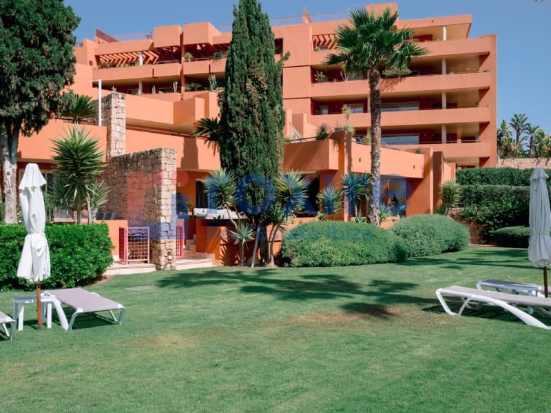 4 soveværelse Lejlighed til salg i Roca Llisa med garage - € 1.790.000 (Ref: 9778025)