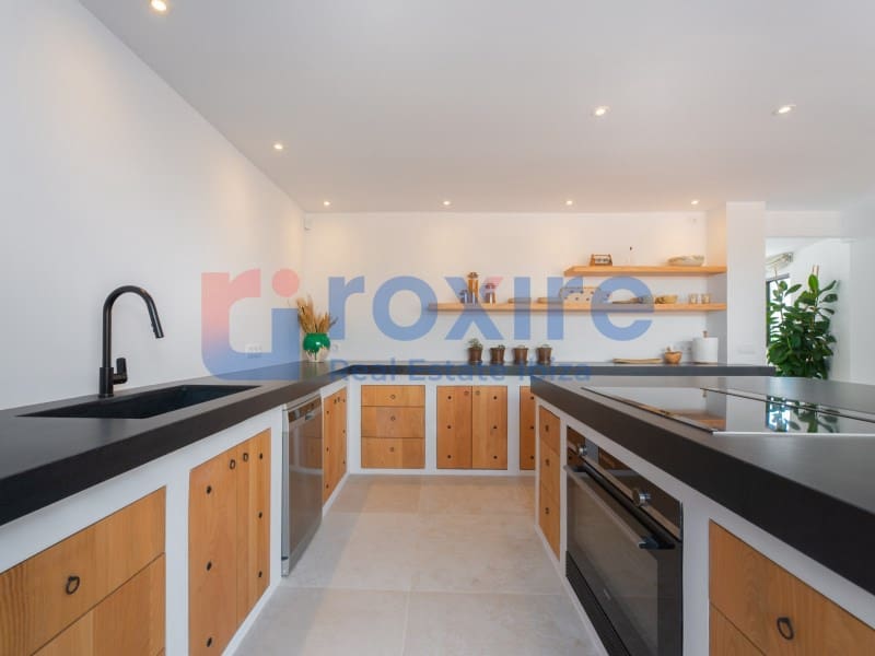 5 bedroom Villa for sale in Santa Eulalia / Santa Eularia with pool garage - € 5,590,000 (Ref: 9778026)