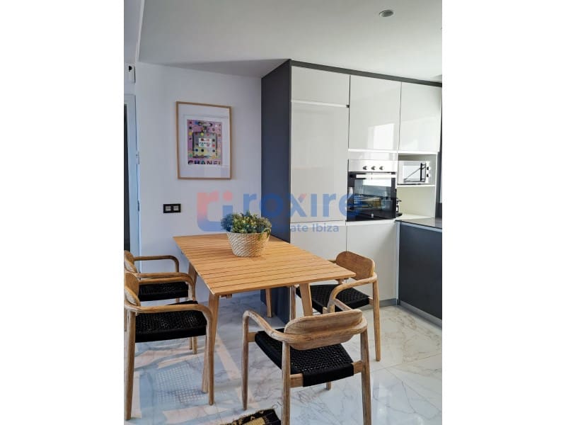 3 slaapkamer Flat te huur in Sant Agusti des Vedra met zwembad garage - € 4.000 (Ref: 9778028)